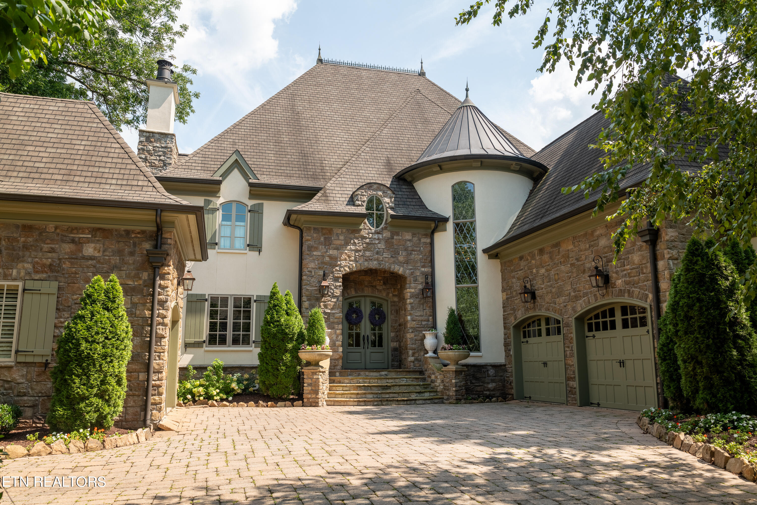 812 Gettysvue Drive

                                                                             Knoxville                                

                                    , TN - $5,195,000