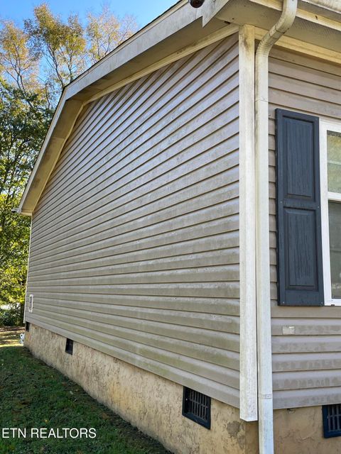 Tiny photo for 140 Wood St, Madisonville, TN 37354 (MLS # 1319542)