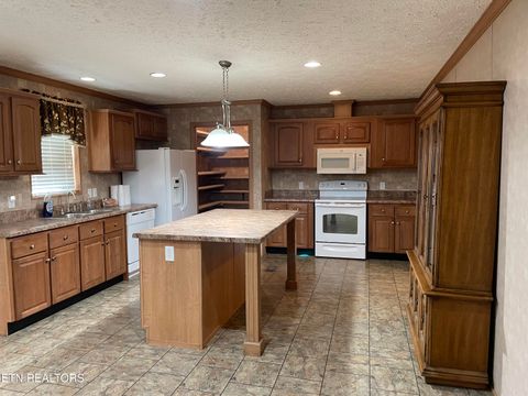 Tiny photo for 140 Wood St, Madisonville, TN 37354 (MLS # 1319542)