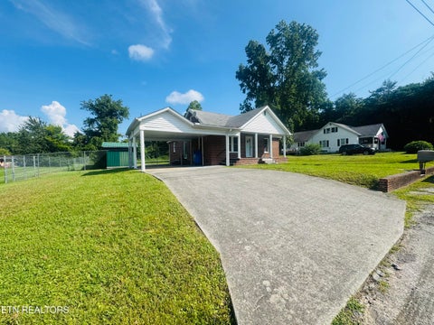 Tiny photo for 510 Fairground St, Rocky Top, TN 37769 (MLS # 1348653)