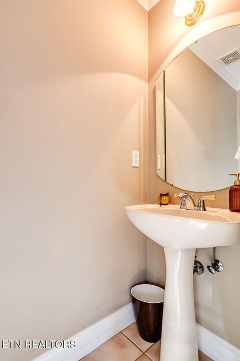 Tiny photo for 817 Tate Trotter Rd, Powell, TN 37849 (MLS # 1325542)