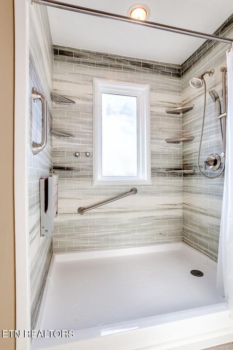 Tiny photo for 817 Tate Trotter Rd, Powell, TN 37849 (MLS # 1325542)