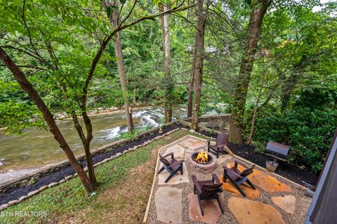 Tiny photo for 510 Hemlock St, Gatlinburg, TN 37738 (MLS # 1347236)