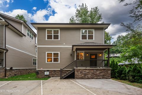 Tiny photo for 510 Hemlock St, Gatlinburg, TN 37738 (MLS # 1347236)