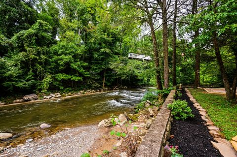 Tiny photo for 510 Hemlock St, Gatlinburg, TN 37738 (MLS # 1347236)
