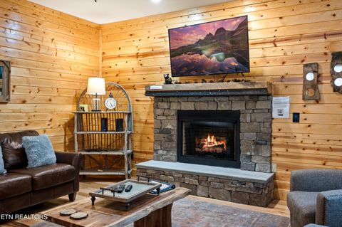 Tiny photo for 510 Hemlock St, Gatlinburg, TN 37738 (MLS # 1347236)