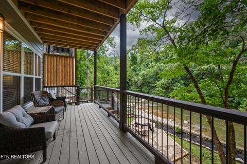 Tiny photo for 510 Hemlock St, Gatlinburg, TN 37738 (MLS # 1347236)
