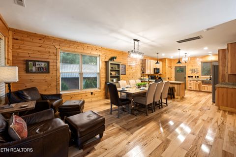 Tiny photo for 510 Hemlock St, Gatlinburg, TN 37738 (MLS # 1347236)