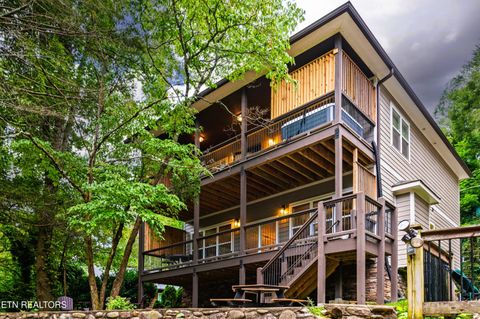 Tiny photo for 510 Hemlock St, Gatlinburg, TN 37738 (MLS # 1347236)