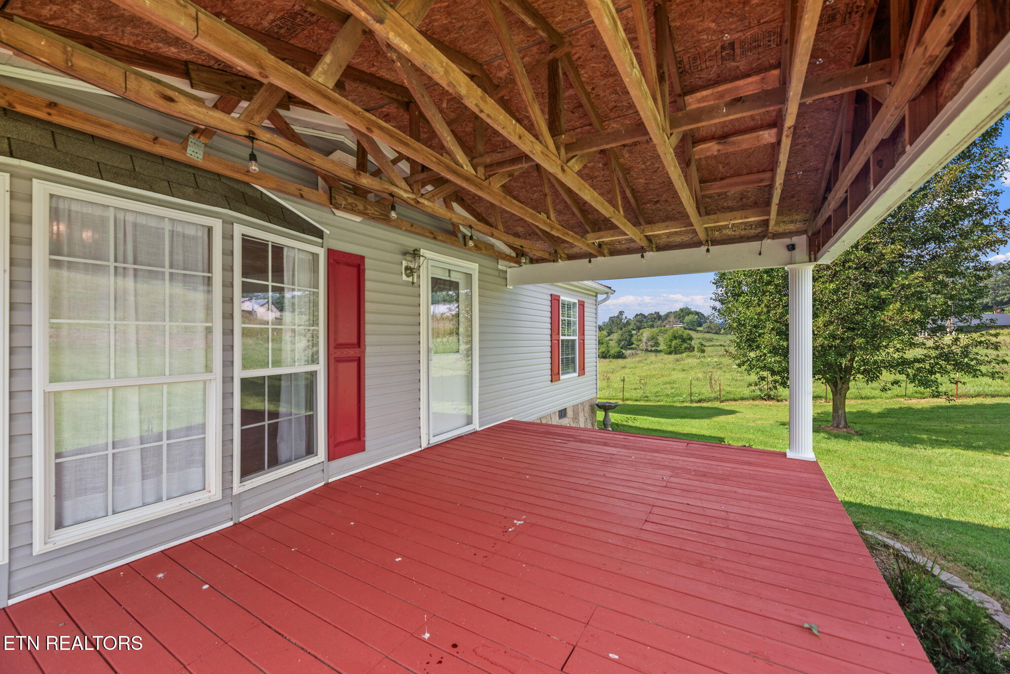 833 Shirley Rd
