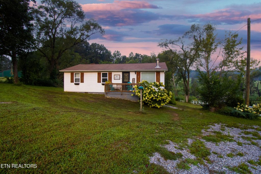 Photo of 1471 Harold Patterson Rd, Dandridge, TN 37725 (MLS # 1286038)