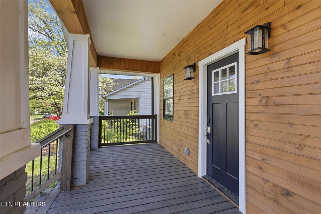 Photo of 2824 Linden Ave, Knoxville, TN 37914 (MLS # 1336542)