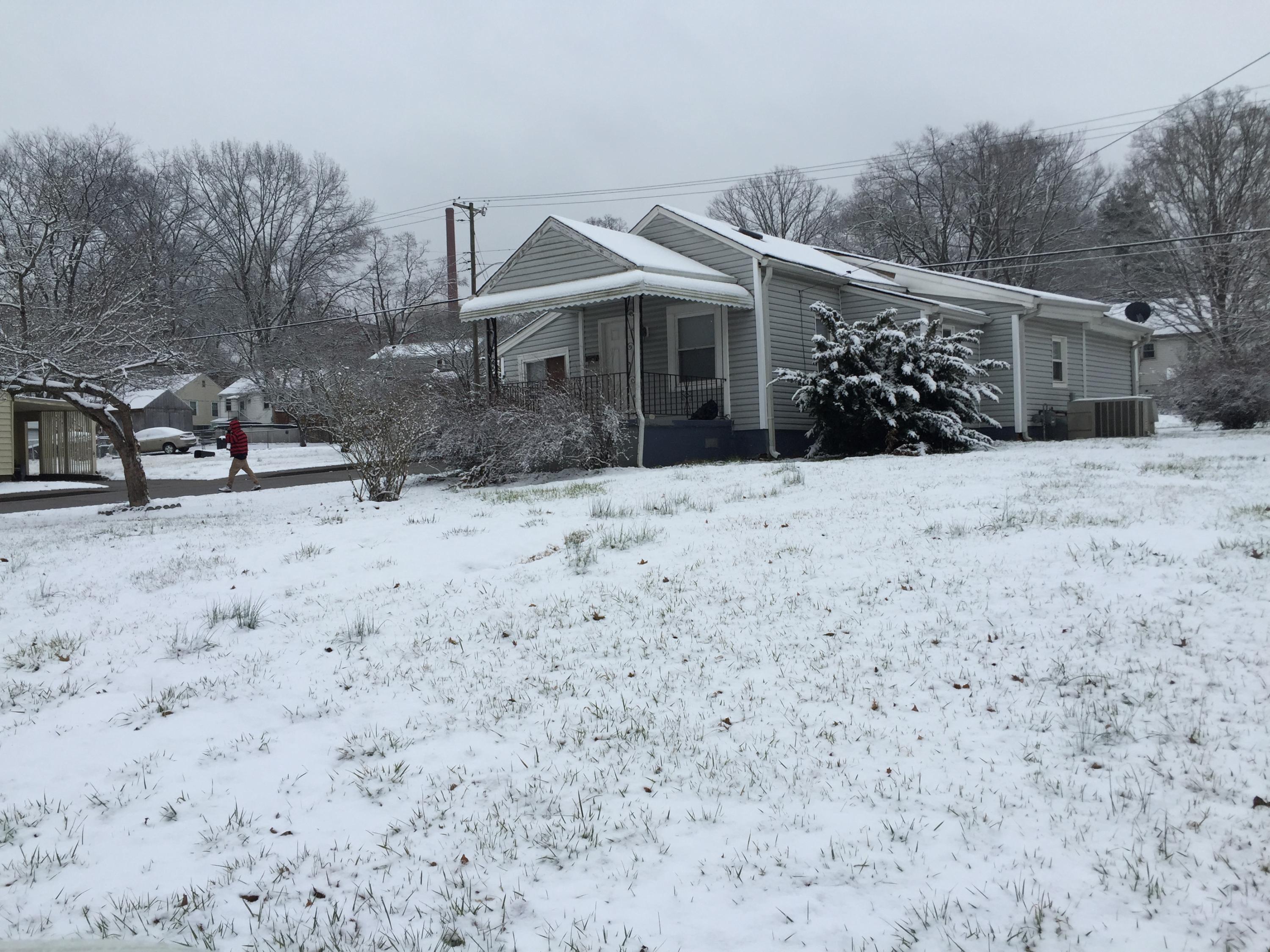 Photo 1 of 1 — 728 Oglewood Ave, Knoxville, TN 37917