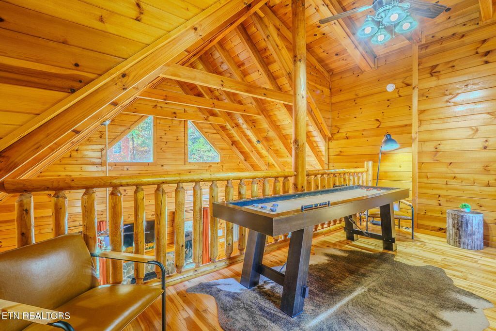 Photo of 2105 Rabbit Point Way, Sevierville, TN 37876 (MLS # 1321064)