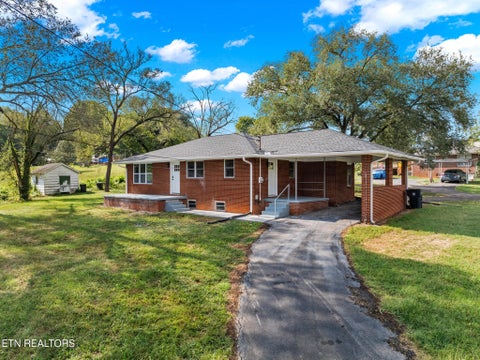 Tiny photo for 121 McFadden DR, Whitesburg, TN 37891 (MLS # 1356163)