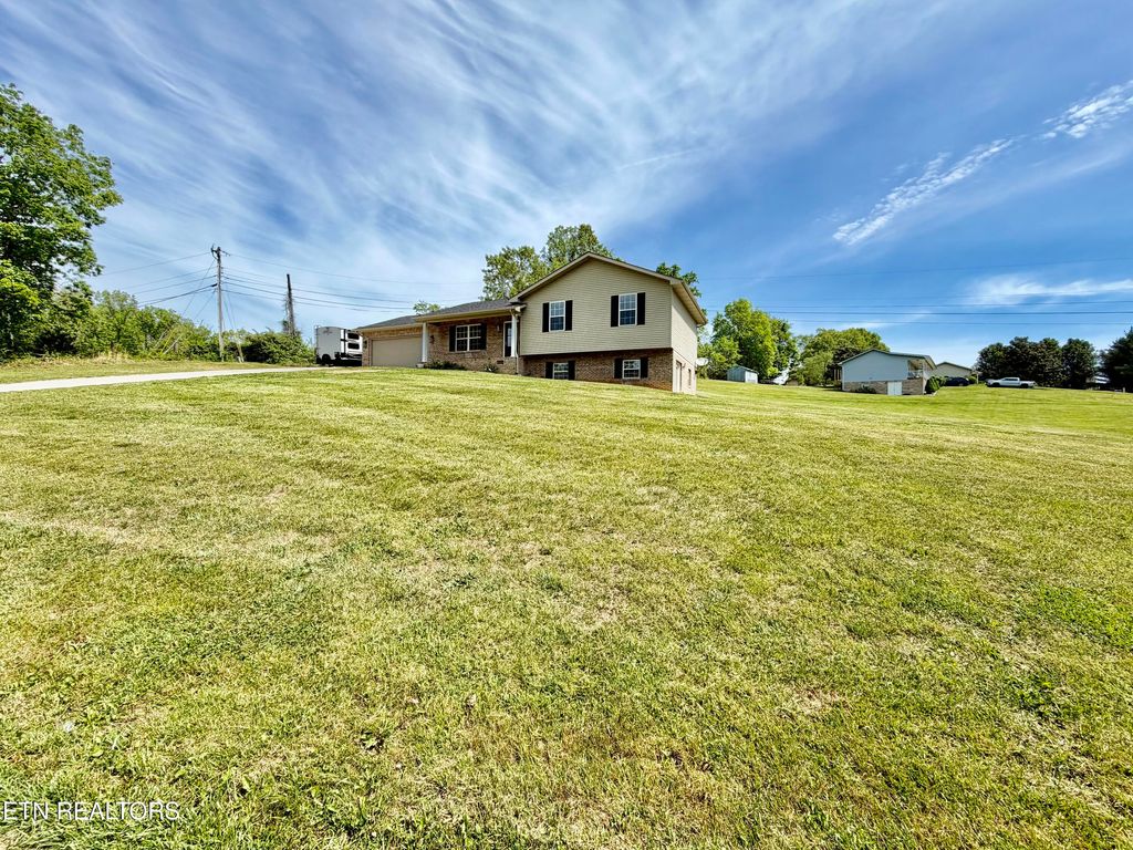 Photo of 280 Baldwin Hill Rd, Tazewell, TN 37879 (MLS # 1338608)