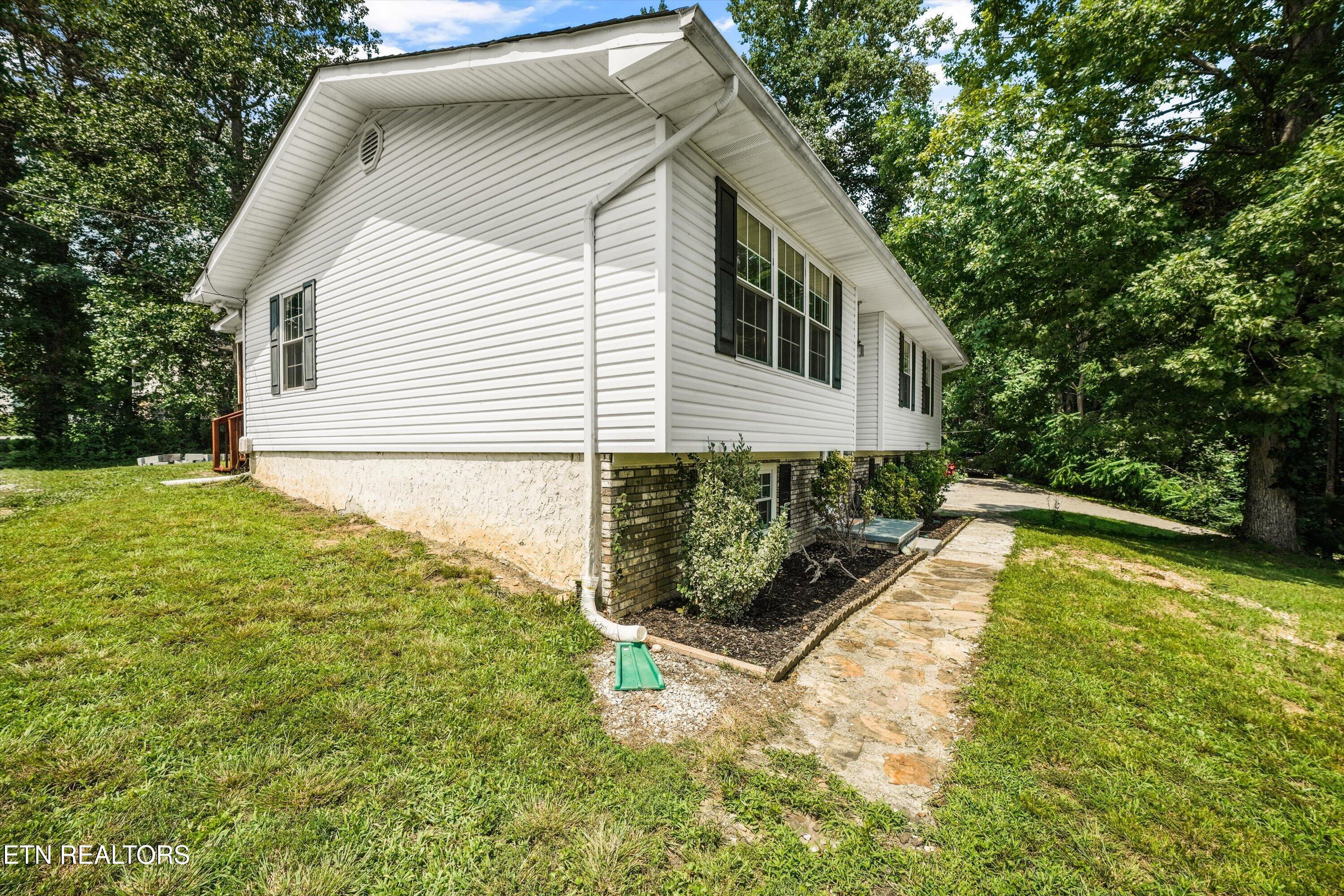175 Henderson Lane