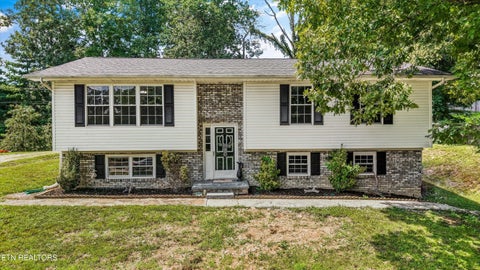 Photo of 175 Henderson Lane, Jacksboro, TN 37757 (MLS # 1351740)