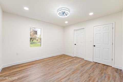 Tiny photo for 1025 Scarlet Rd, Newport, TN 37821 (MLS # 1332471)