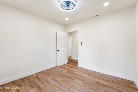 Tiny photo for 1025 Scarlet Rd, Newport, TN 37821 (MLS # 1332471)