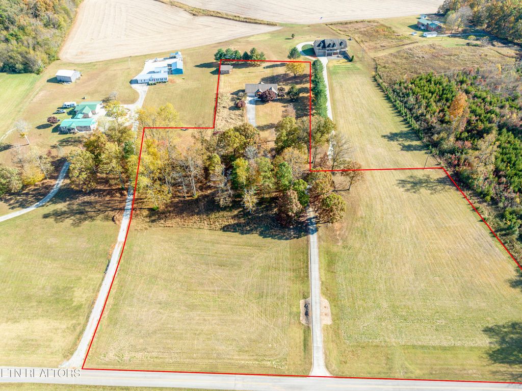 Photo of 564 Bales Hollow Rd, Friendsville, TN 37737 (MLS # 1244632)