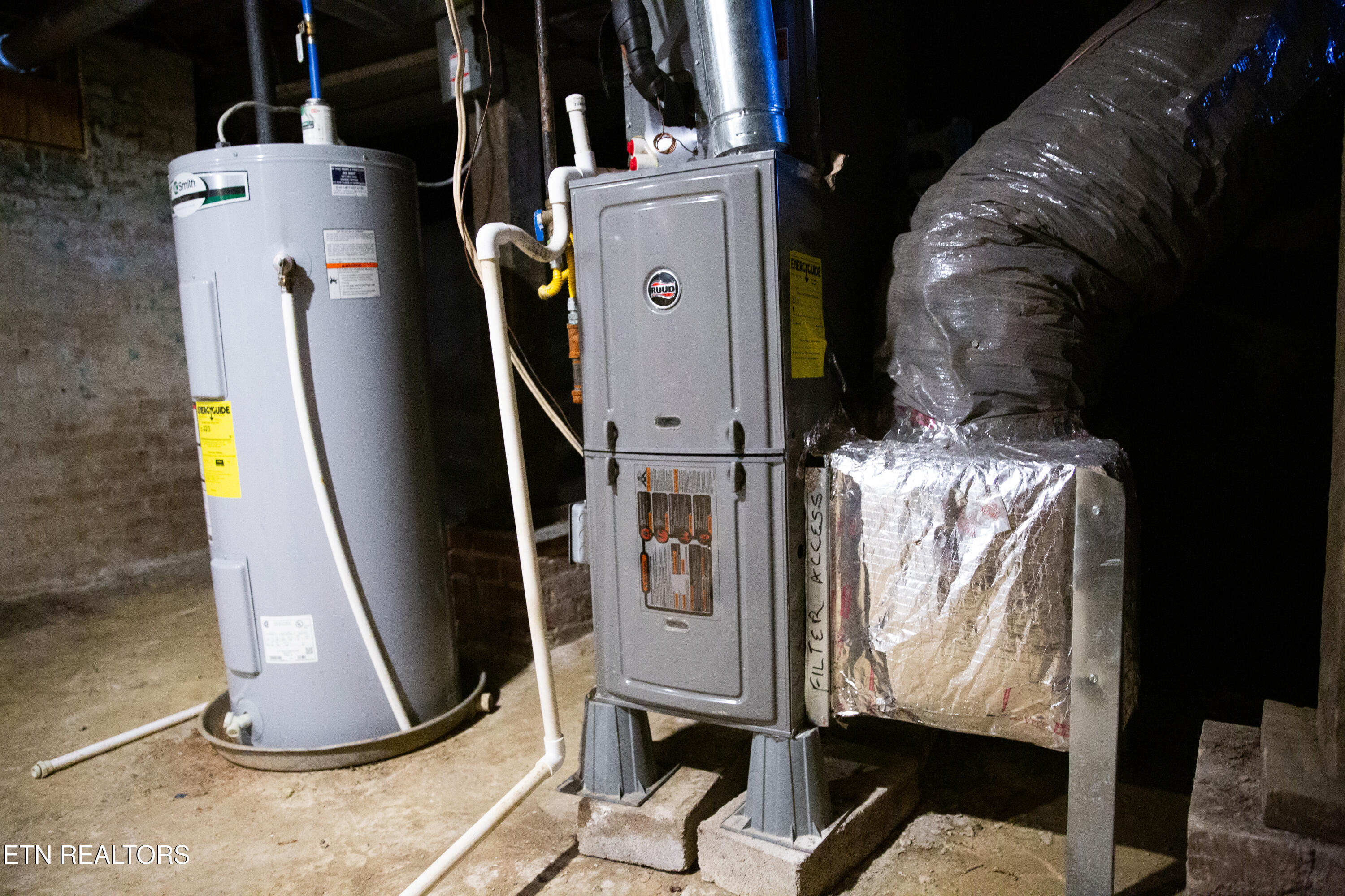 Knoxville, Tennessee 37914, United States, 2 Bedrooms Bedrooms, ,2 BathroomsBathrooms,Residential,Active,229921