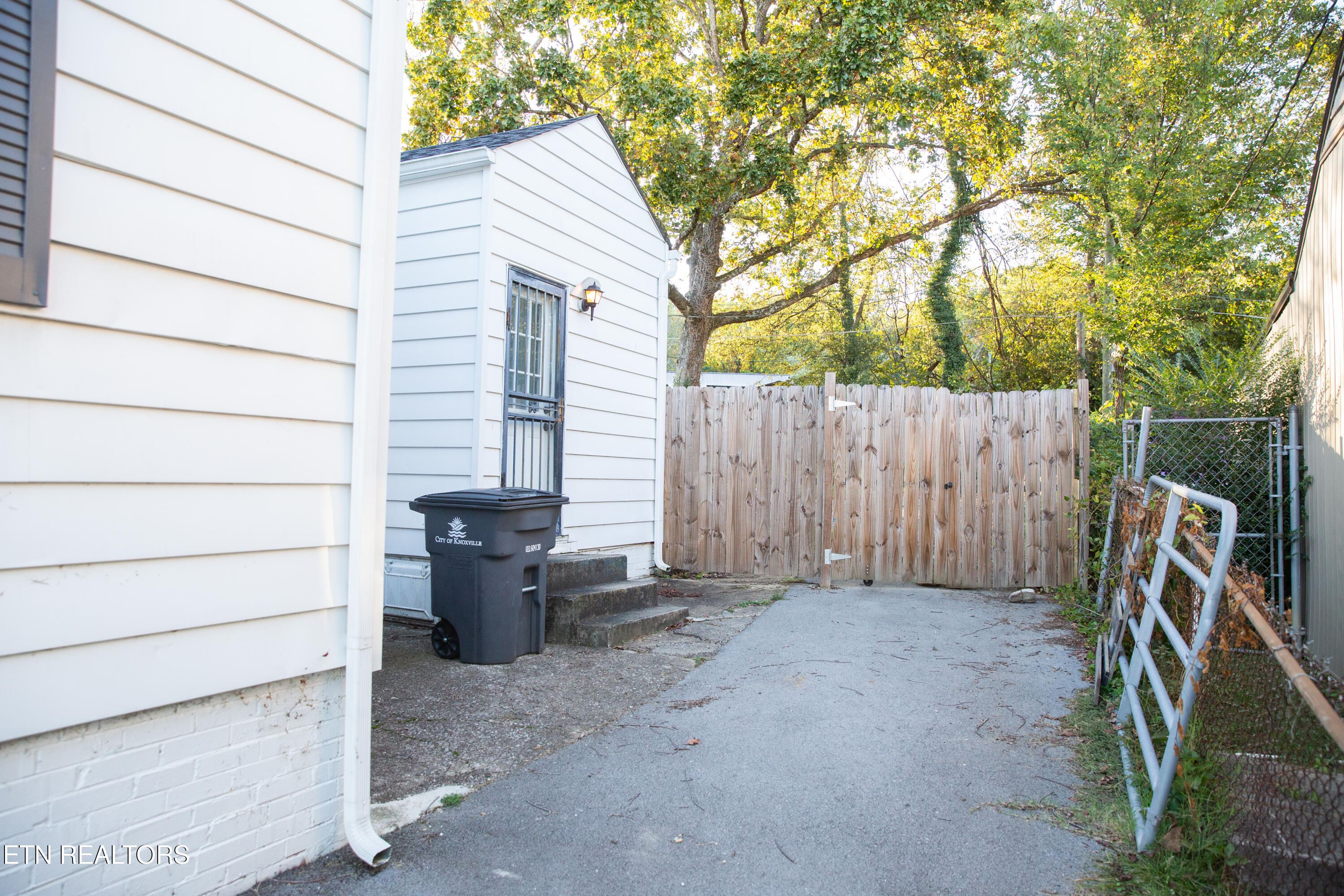 Knoxville, Tennessee 37914, United States, 2 Bedrooms Bedrooms, ,2 BathroomsBathrooms,Residential,Active,229921