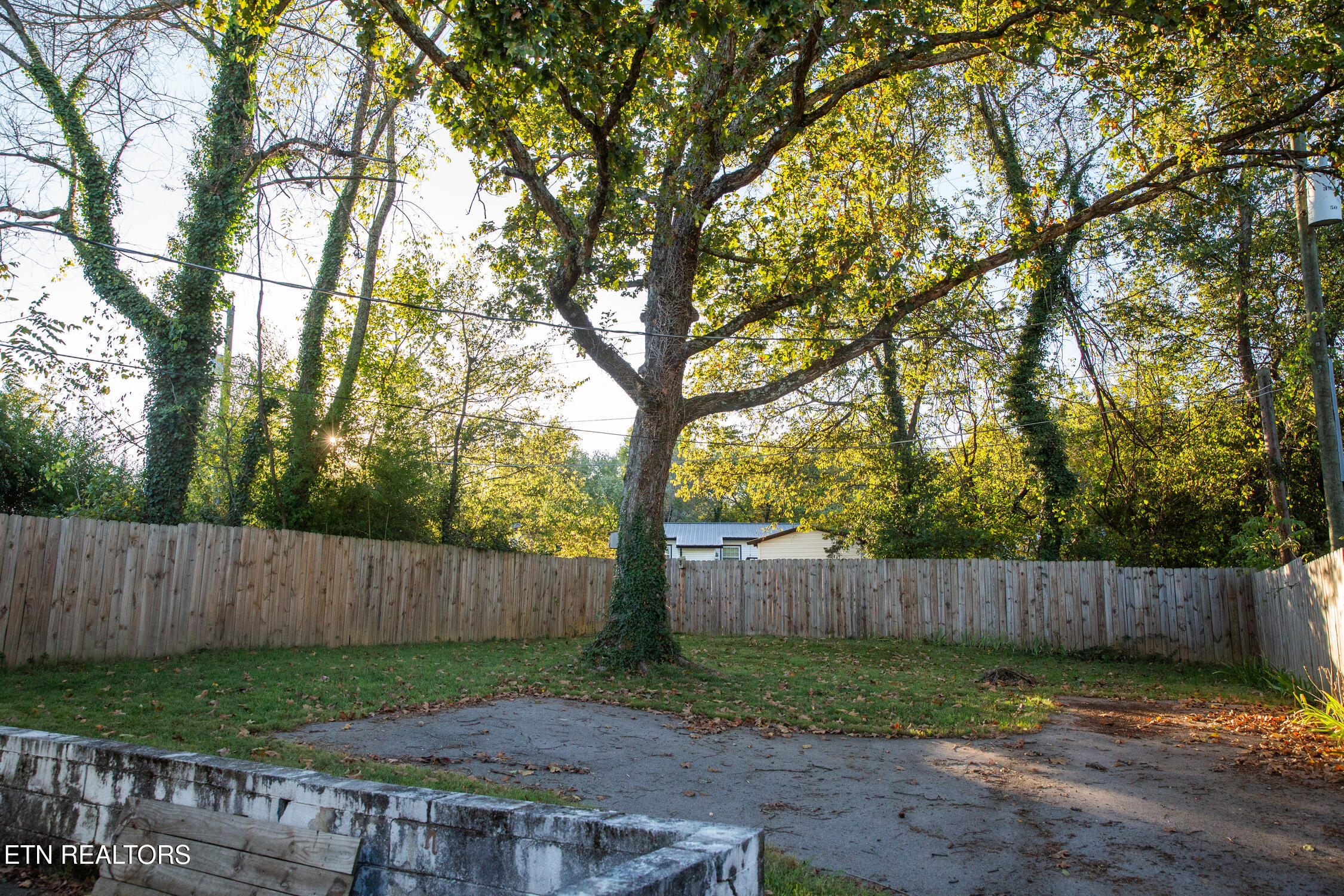 Knoxville, Tennessee 37914, United States, 2 Bedrooms Bedrooms, ,2 BathroomsBathrooms,Residential,Active,229921