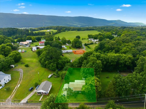 Tiny photo for 220 County Road 475, Etowah, TN 37331 (MLS # 1347764)