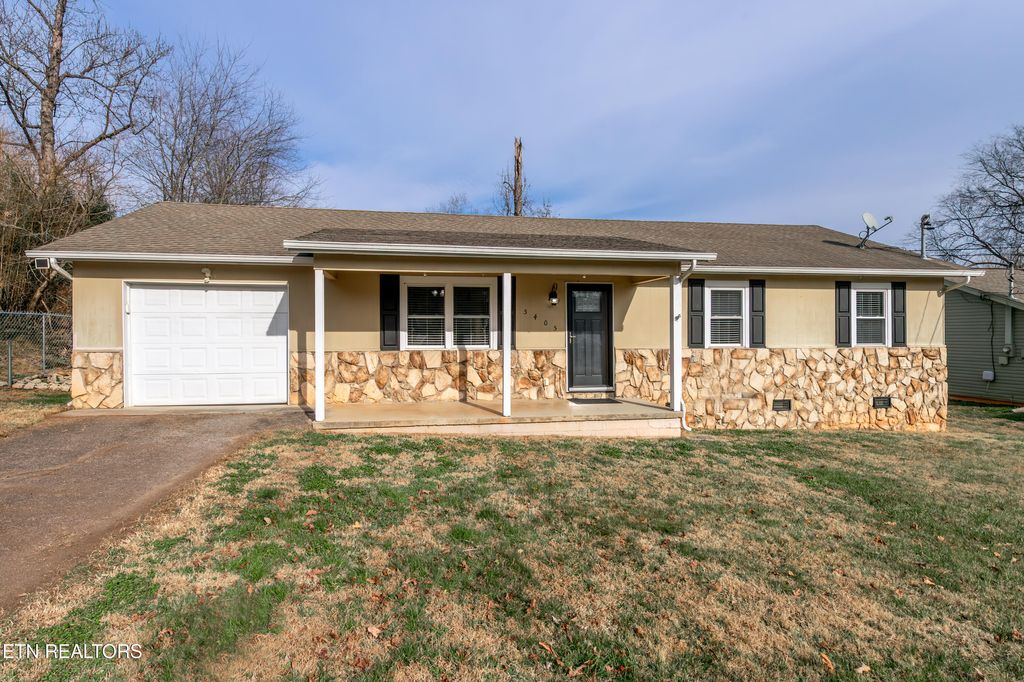 Photo of 5405 Malmsbury Rd, Knoxville, TN 37921 (MLS # 1326005)