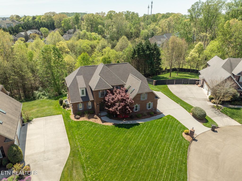 Photo of 9720 Valley Woods Lane, Knoxville, TN 37922 (MLS # 1336656)