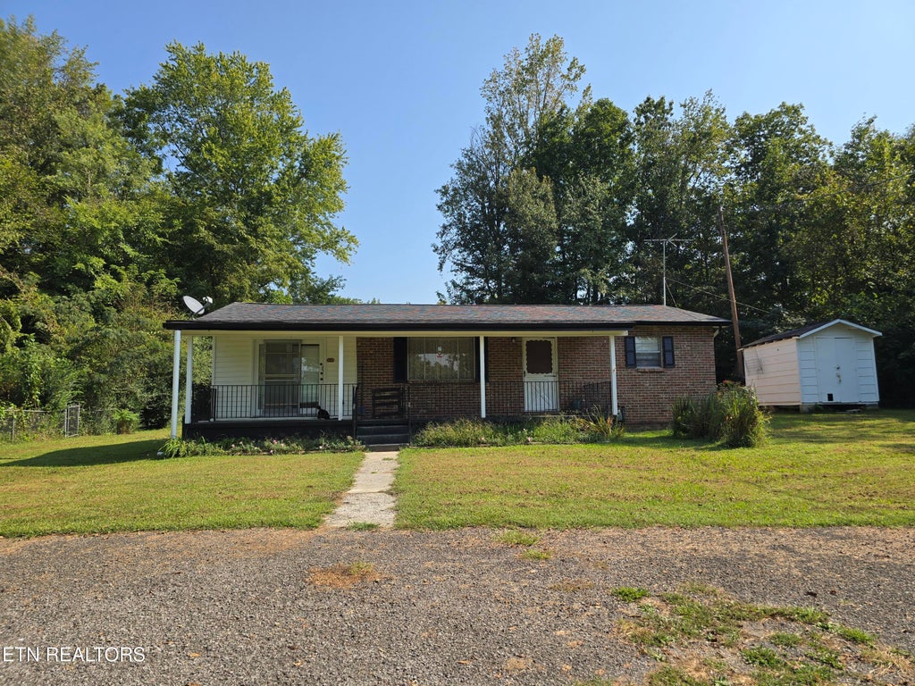 Photo of 312 N Eighth St, LaFollette, TN 37766 (MLS # 1356188)