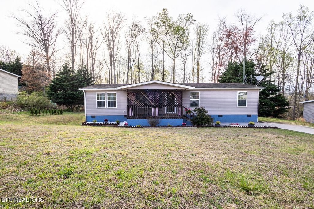 Photo of 529 Ronald Drive, Strawberry Plains, TN 37871 (MLS # 1296031)