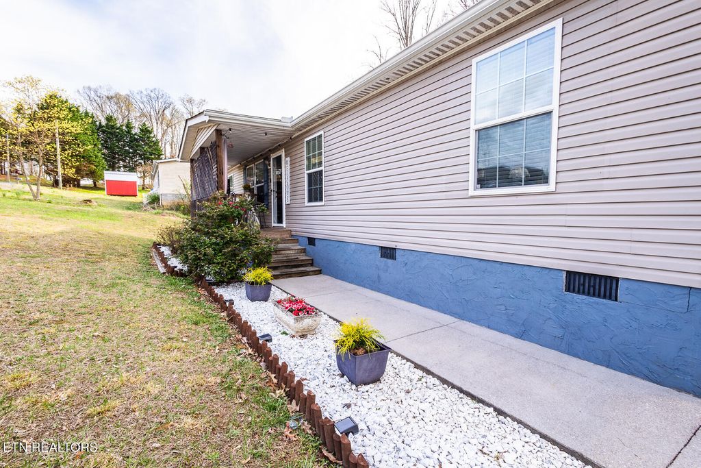 Photo of 529 Ronald Drive, Strawberry Plains, TN 37871 (MLS # 1296031)
