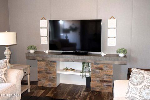 Tiny photo for 182 Pearlie Ln Lane, Tazewell, TN 37879 (MLS # 1330958)