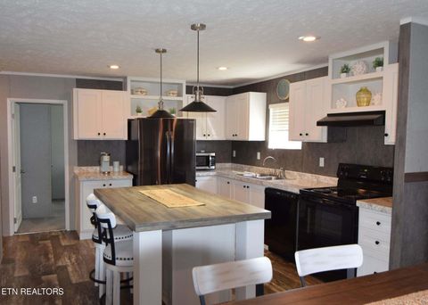 Tiny photo for 182 Pearlie Ln Lane, Tazewell, TN 37879 (MLS # 1330958)