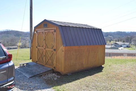 Tiny photo for 182 Pearlie Ln Lane, Tazewell, TN 37879 (MLS # 1330958)