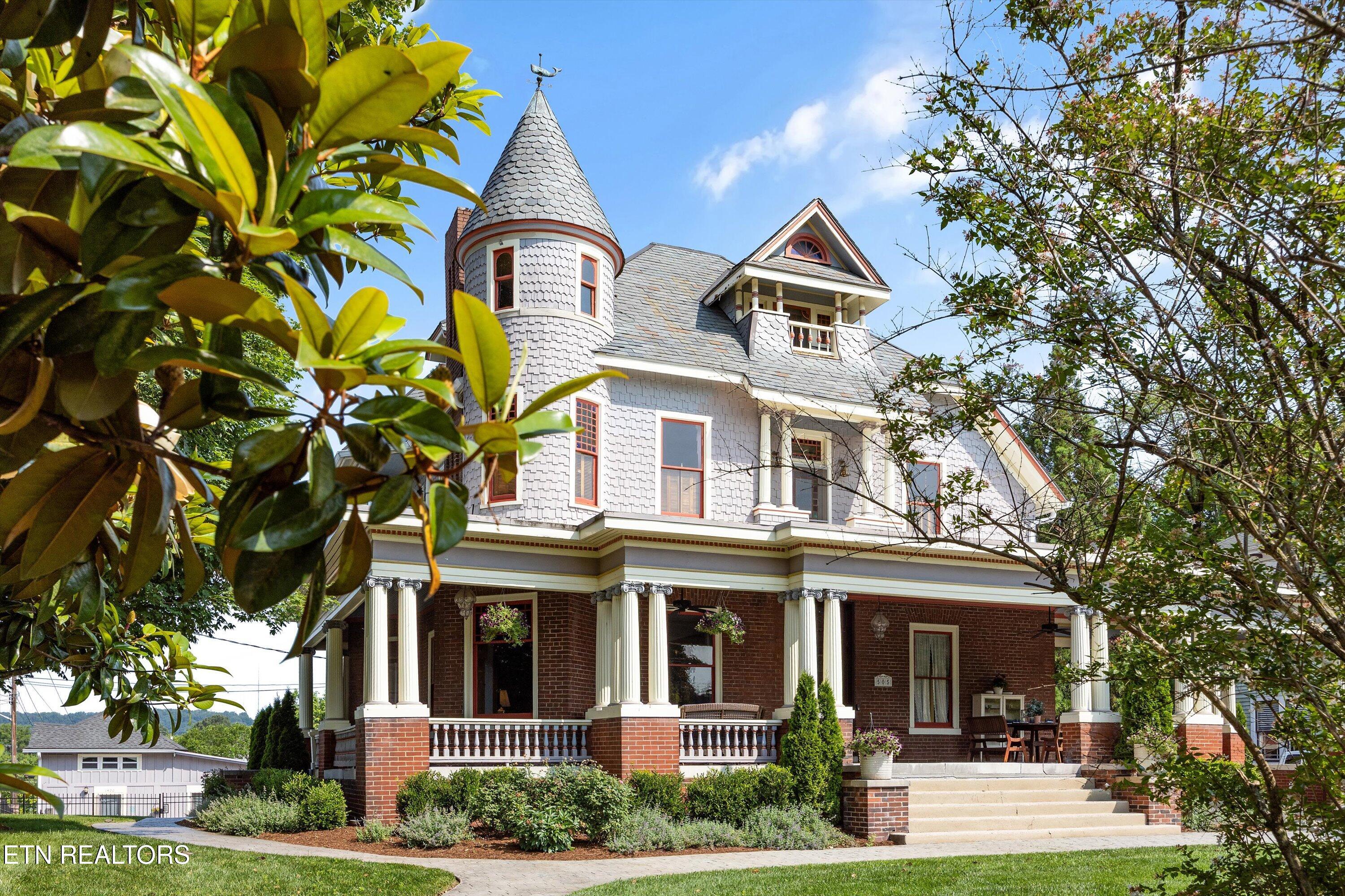 505 E Scott Ave