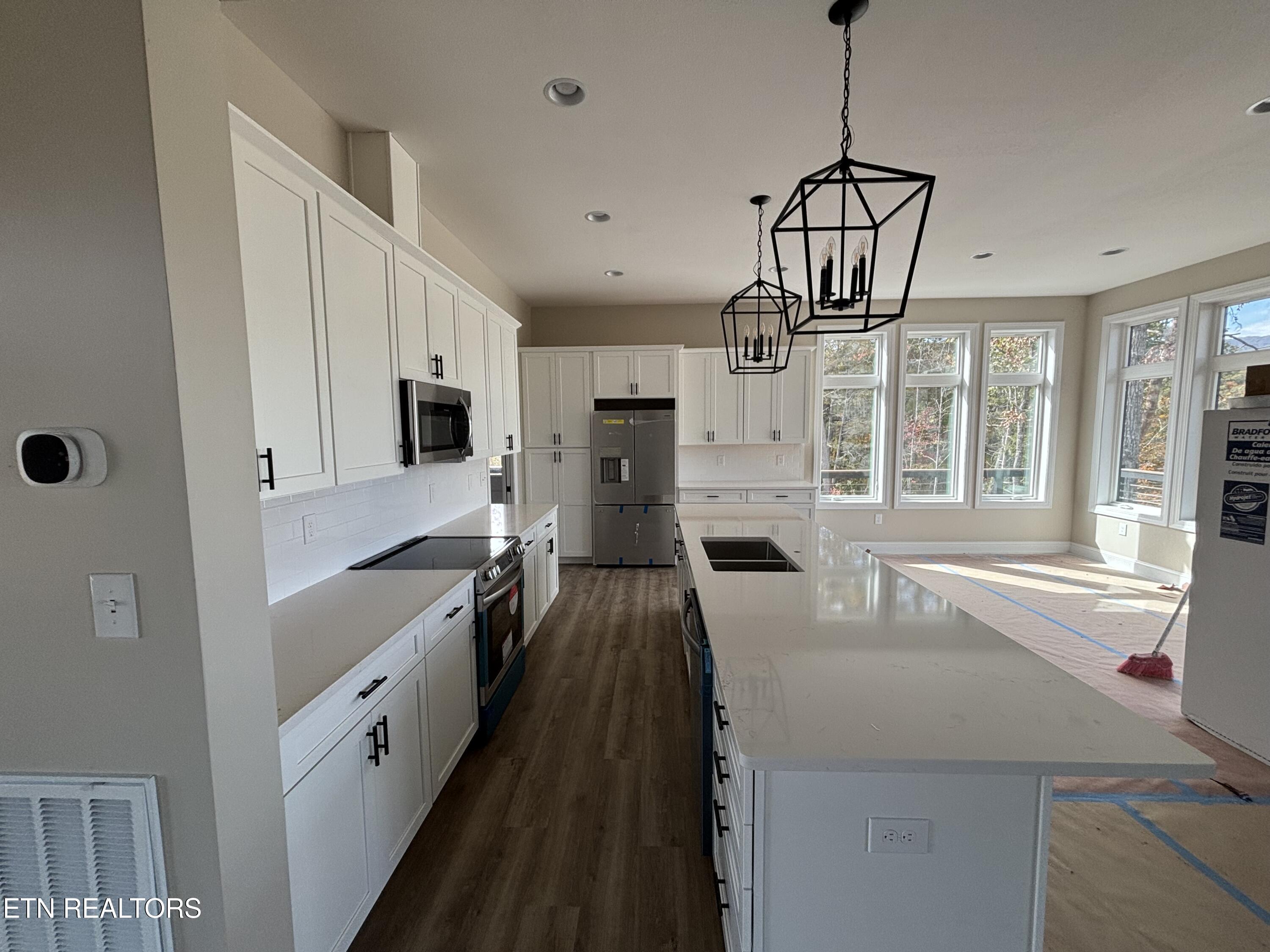 300 Bluff Trace