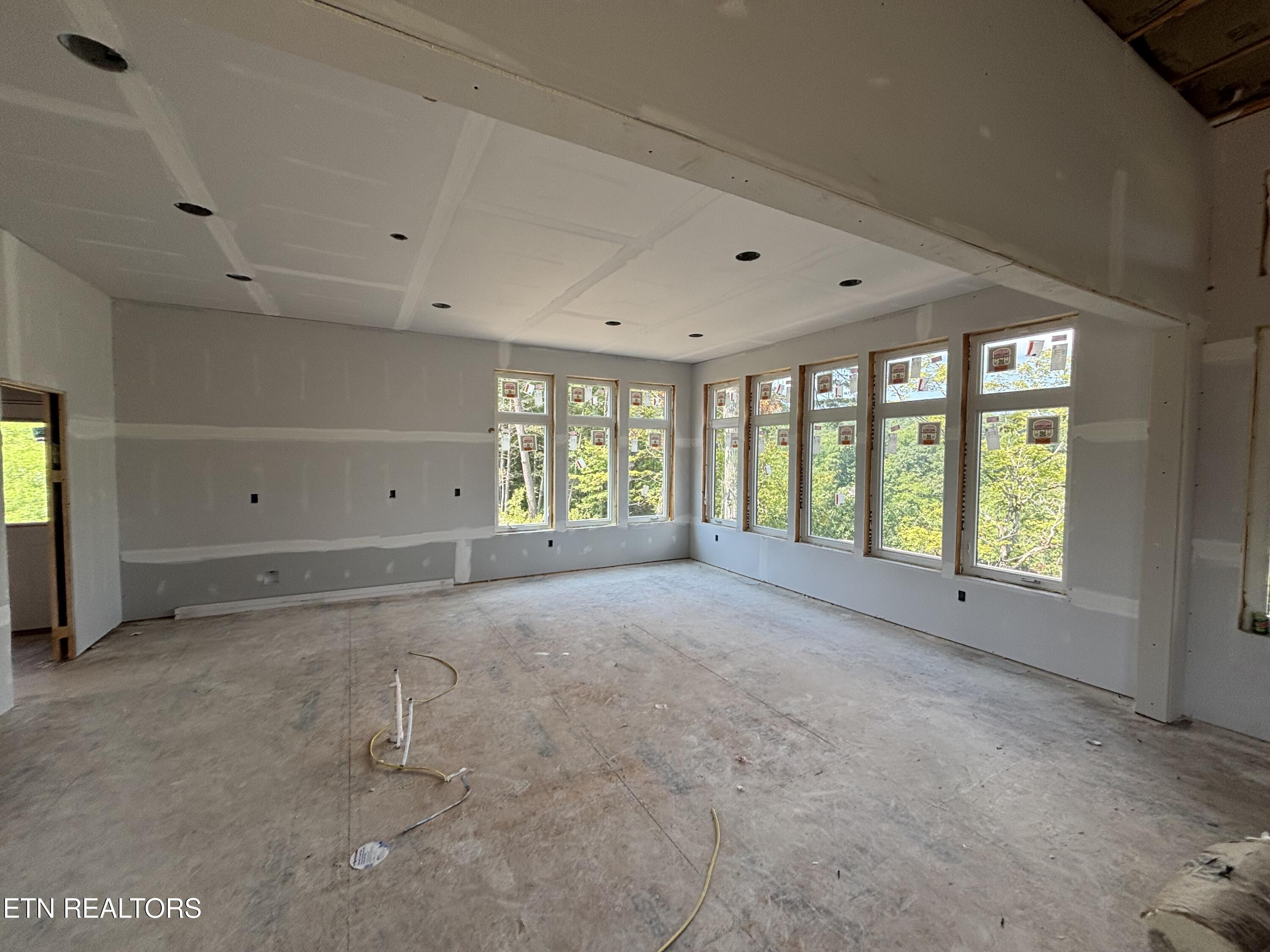 300 Bluff Trace