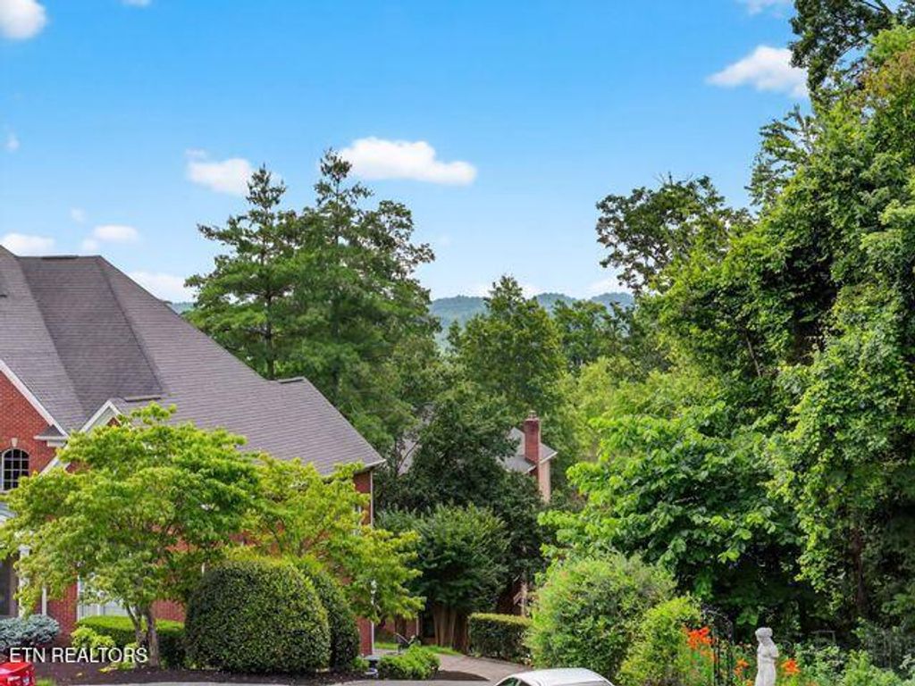 Photo of 1086 St Ives Court, Morristown, TN 37814 (MLS # 1321784)