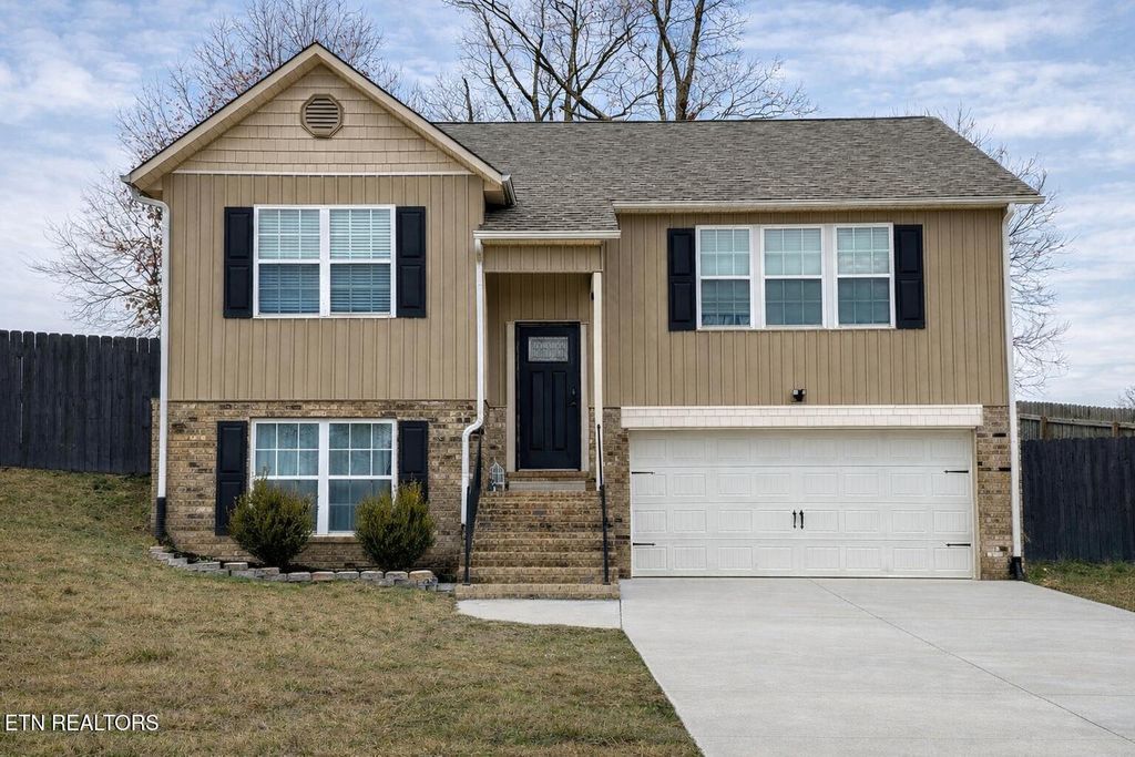 Photo of 217 Ashton Lane, Madisonville, TN 37354 (MLS # 1326053)
