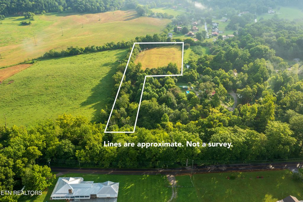 Photo of 3435 Valley View Rd, Sevierville, TN 37862 (MLS # 1340865)