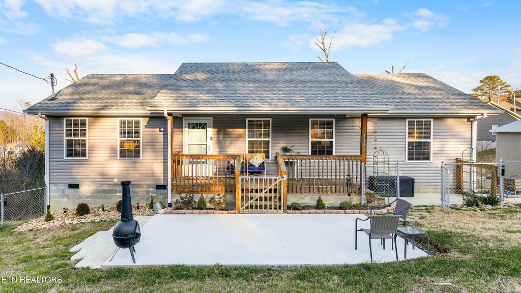 Photo of 118 View Lane, LaFollette, TN 37766 (MLS # 1327154)