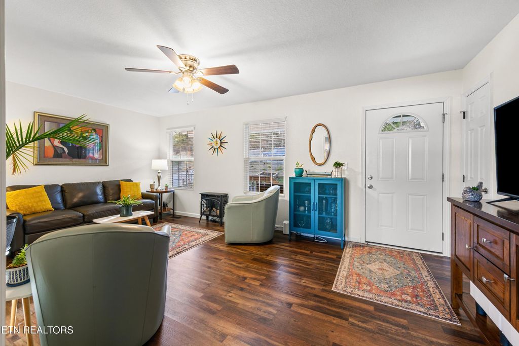 Photo of 118 View Lane, LaFollette, TN 37766 (MLS # 1327154)