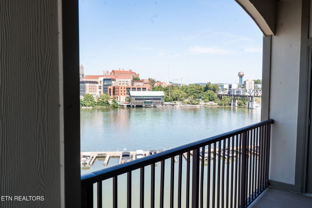 Photo of 445 W Blount Ave #511, Knoxville, TN 37920 (MLS # 1323006)