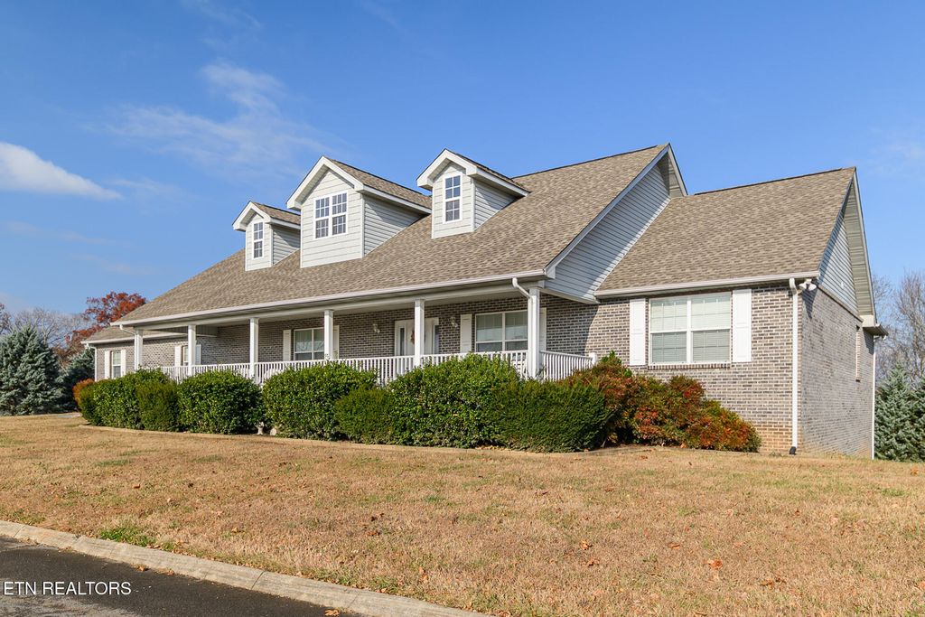 Photo of 1220 Whaleys Overlook, Kodak, TN 37764 (MLS # 1322878)