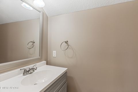 Tiny photo for 504 Lynnwood Drive, Athens, TN 37303 (MLS # 1325969)