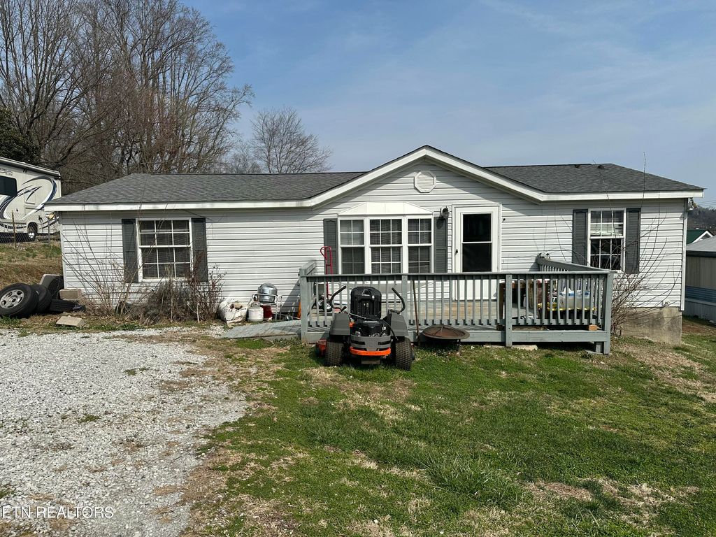 Photo of 408 W Rathburn St, Rockwood, TN 37854 (MLS # 1331009)