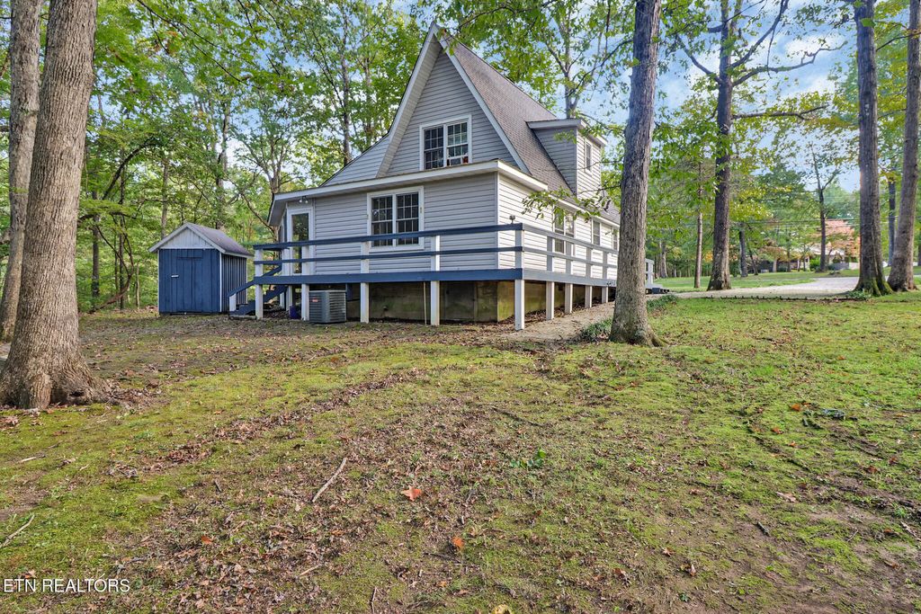 Photo of 3094 Renegade Mountain Pkwy, Crab Orchard, TN 37723 (MLS # 1336021)